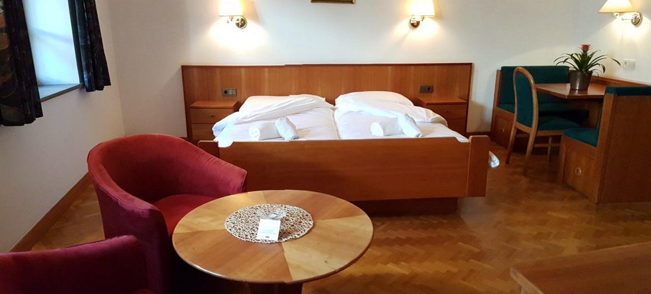 Weisses Roessl Bed & Breakfast Appiano Sulla Strada Del Vino Bagian luar foto